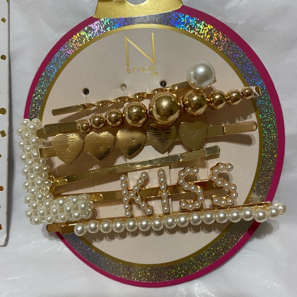 - New hair clips - Picture 4 of 8